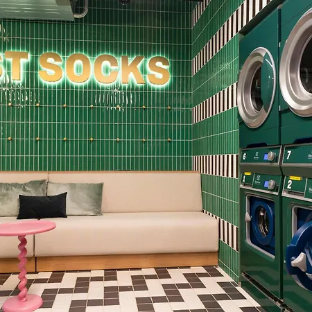 The Social Hub 4*