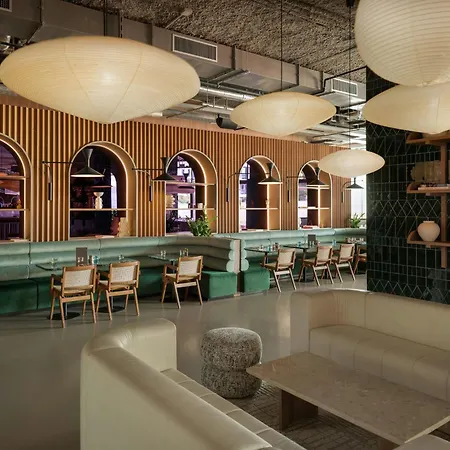 The Social Hub Hotel 4*