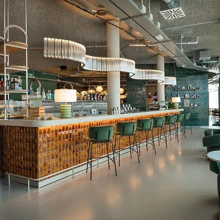 Hotel The Social Hub 4*