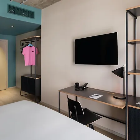 The Social Hub Hotel 4*