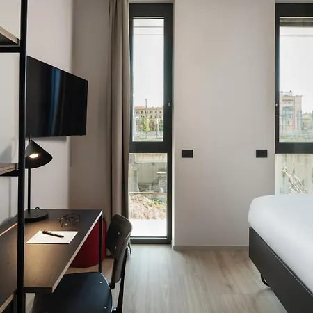 The Social Hub Hotel 4*