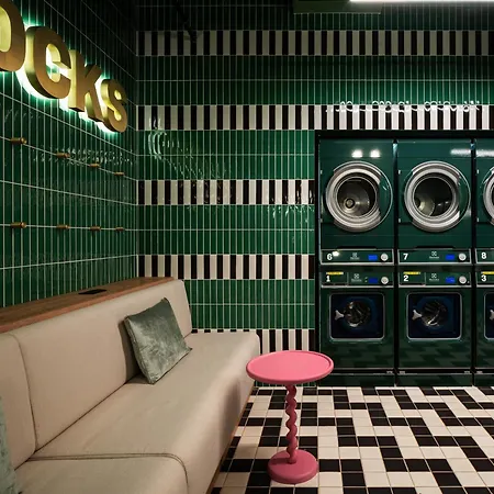 Hotel The Social Hub 4*