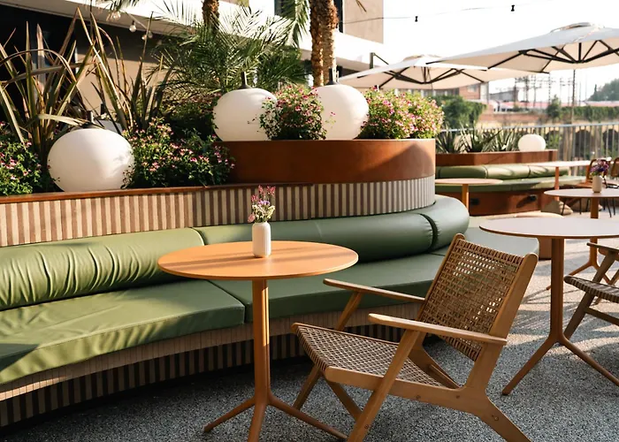 Hotel The Social Hub 4*