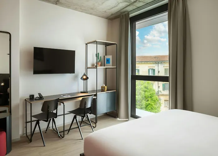 The Social Hub 4* روما