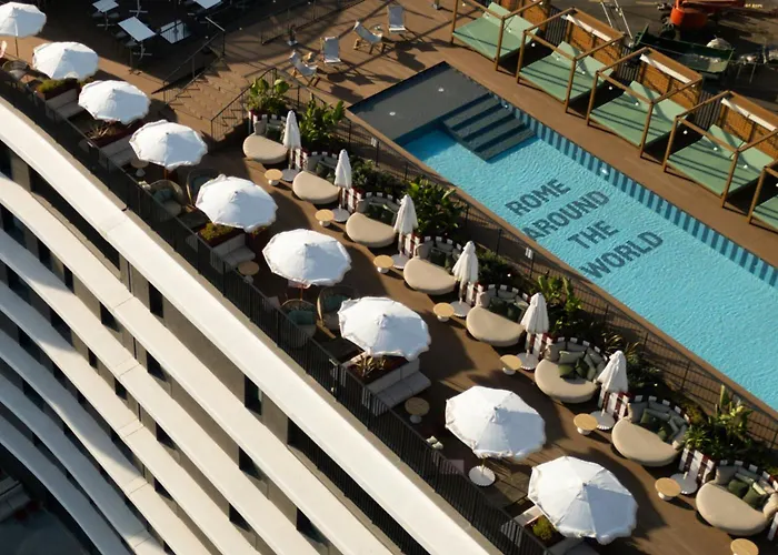 فندق The Social Hub 4*